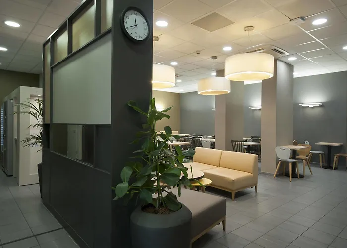 Lyon Ouest Tassin 2* 埃居里